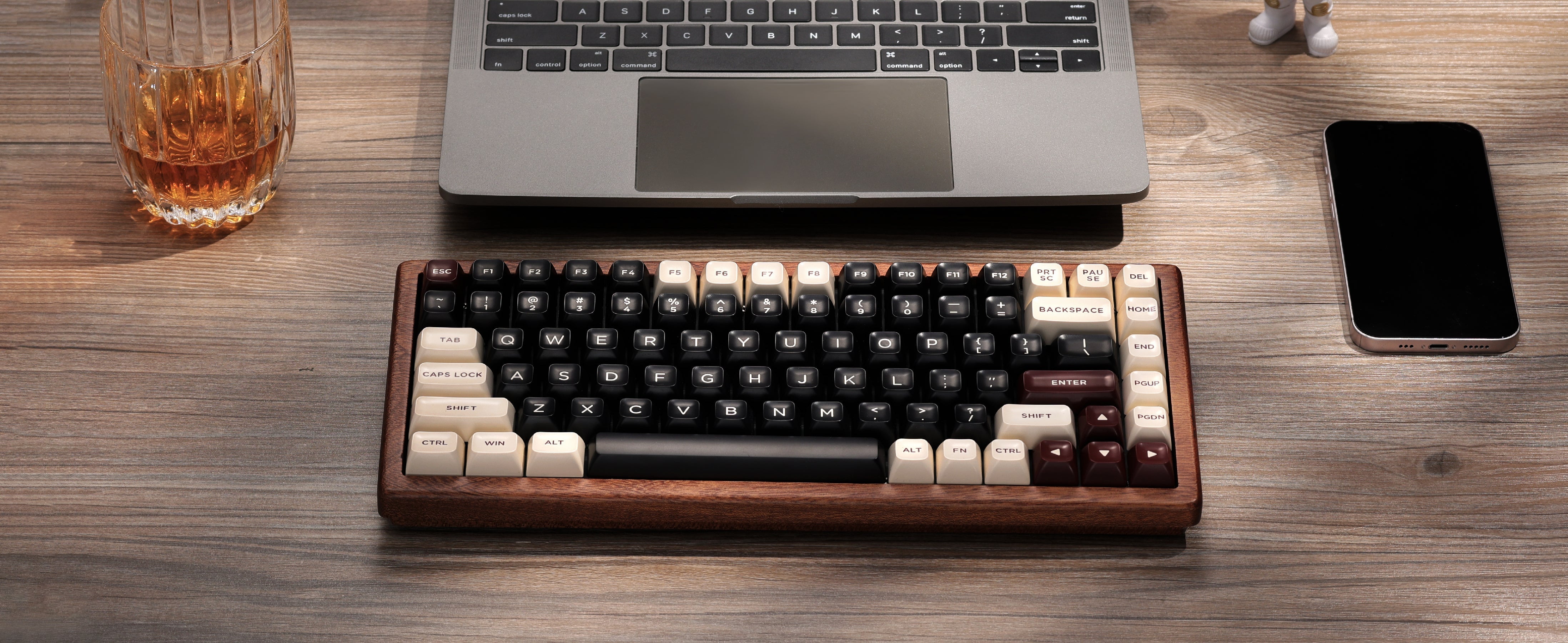 wood and wood 契-CHIGIRI-[Walnut] The WK84 Keyboard Reviews: A Timeless Fusion of Nature and